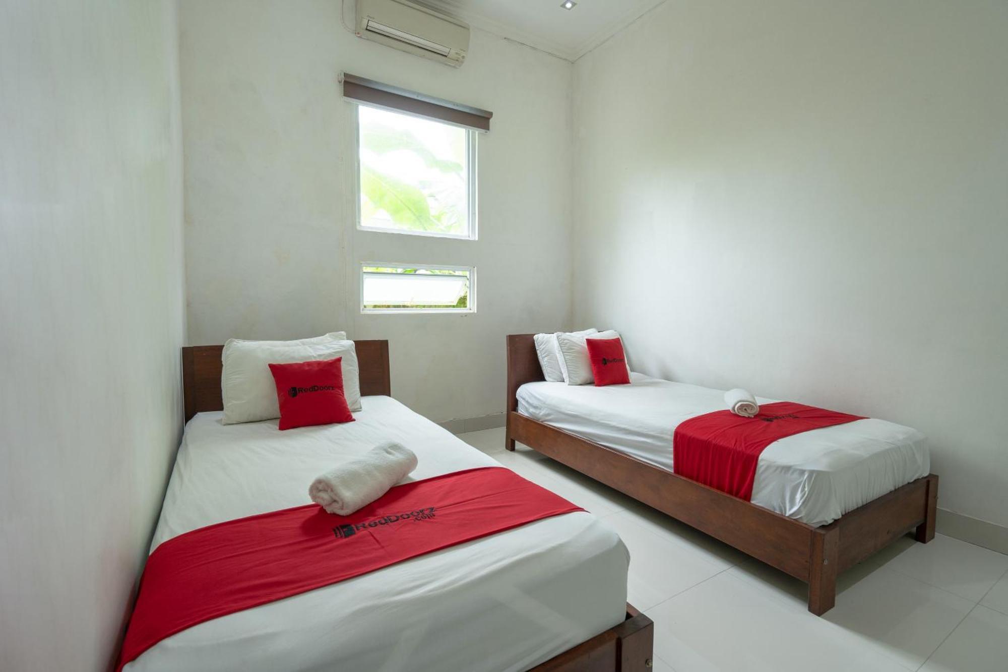 Reddoorz Near Ubud Village Sukawati  Exterior photo